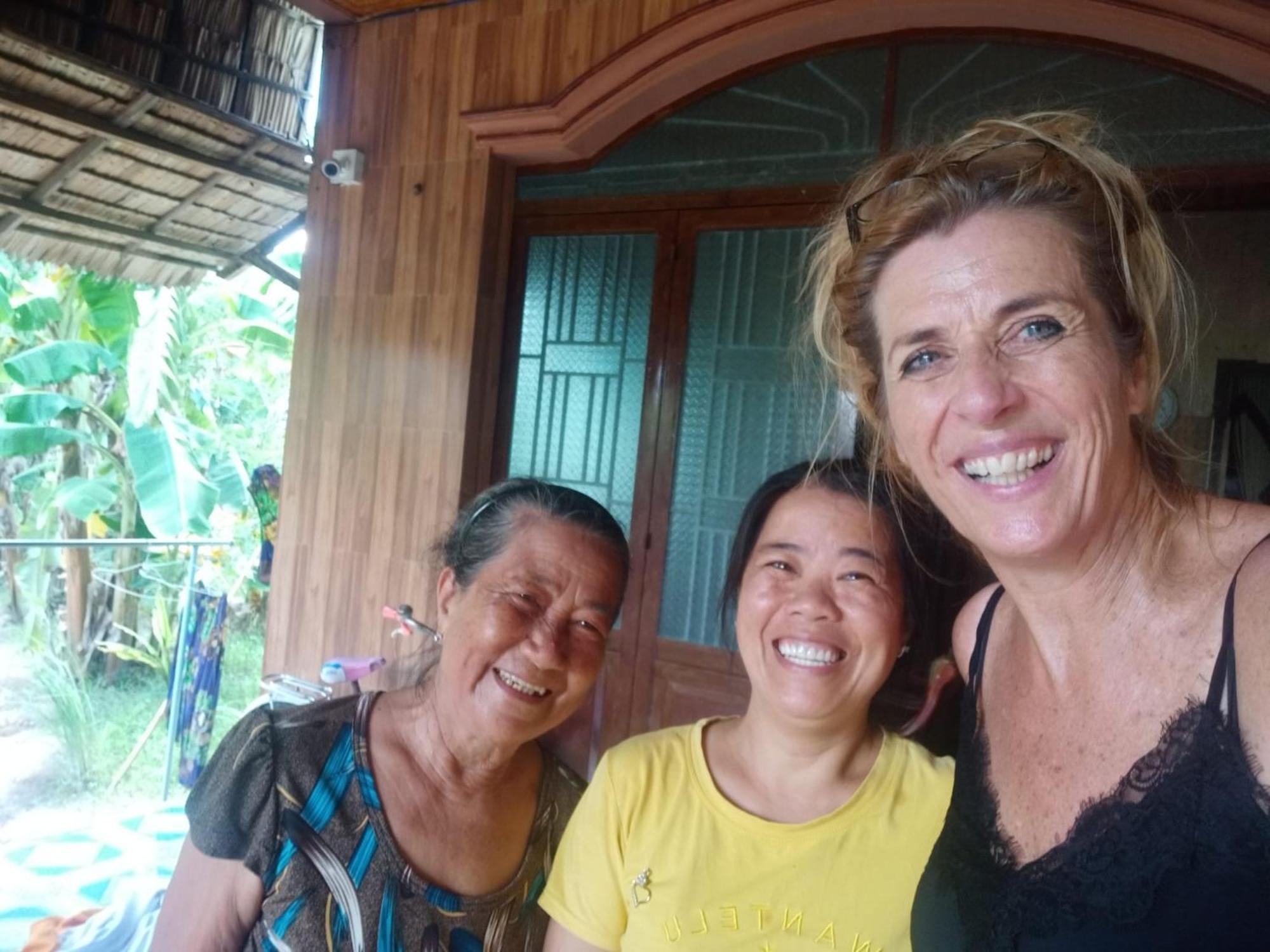 Homestay Ngoc Sang Vĩnh Long Buitenkant foto
