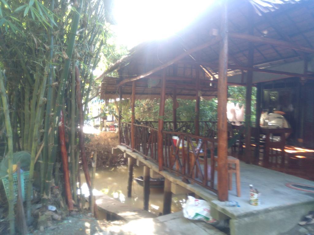 Homestay Ngoc Sang Vĩnh Long Buitenkant foto